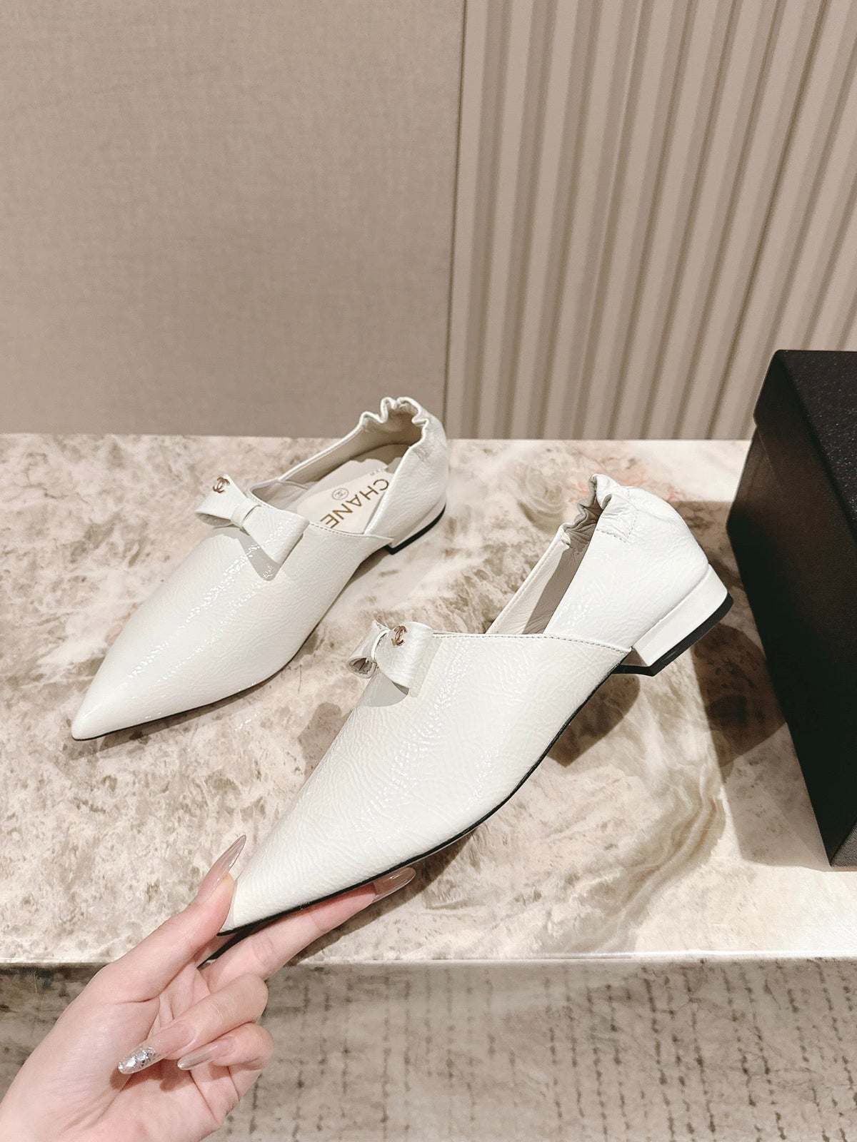 CHANEL FLATS 25S IN WHITE PATENT LEATHER
