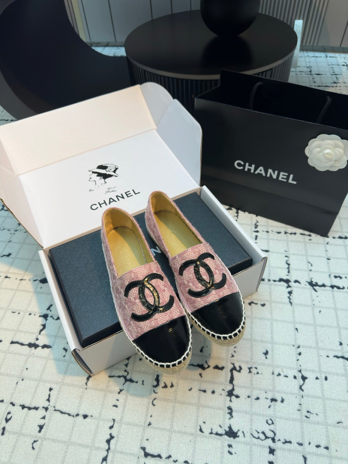CHANEL ESPADRILLES LOAFERS IN LIGHT PINK TWEED AND BLACK LAMBSKIN